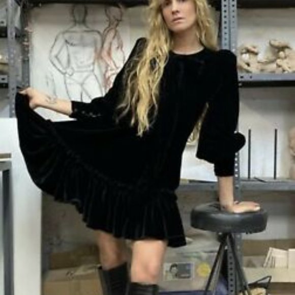 H&M Dresses & Skirts - H&M The Vampire's Wife Mini Mystery Velvet  Dress